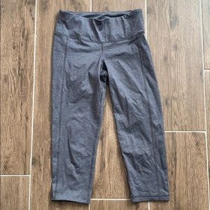 Active by Old Navy Fitted Capri Legging Size XS